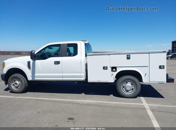 1FD7X2B69HEE29042 2017 FORD F-250 White Widok z przodu