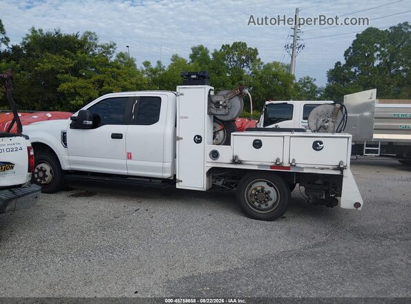 1FD7X3B61JEB52964 2018 FORD F350 White უკანა სალონის ხედი