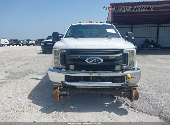 1FD7X3B68JEB52962 2018 FORD F350 White Vista del cuadro de instrumentos