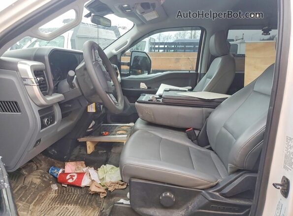 1FD8W3FN8SEC57575 2025 FORD F350 White წინა სალონის ხედი