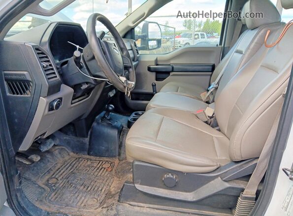 1FD8W3H63KEC09827 2019 FORD F350 White Вид салону спереду