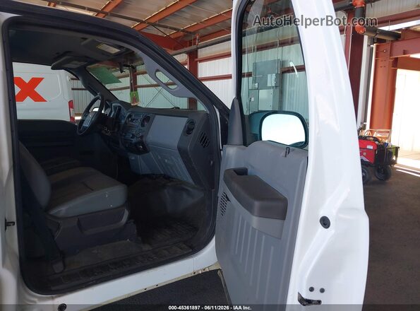 1FDBF2A60GED02404 2016 FORD F-250 Белый Вид салона спереди