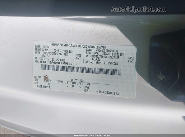 1FDBF2A60HEE09812 2017 FORD F-250 White ძრავის განყოფილების ხედი