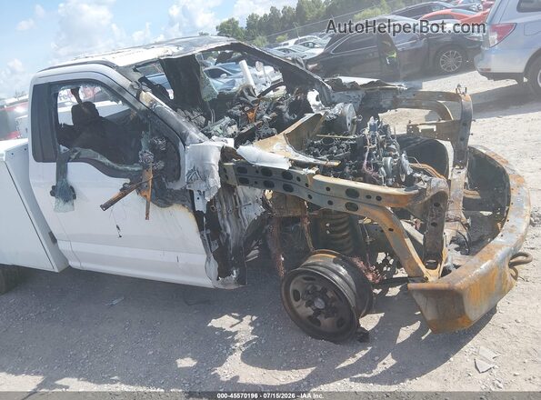 1FDBF2A61HEE26795 2017 FORD F-250 White Widok zestawu wskaźników