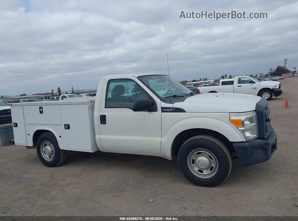 1FDBF2A65GED31137 2016 FORD F-250 White Вид задньої частини салону