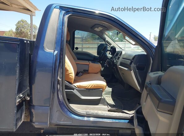1FDBF2A66HED94832 2017 FORD F-250 Dark Blue Вид салона спереди