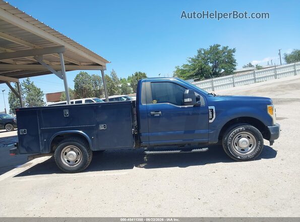 1FDBF2A66HED94832 2017 FORD F-250 Dark Blue Вид задней части салона