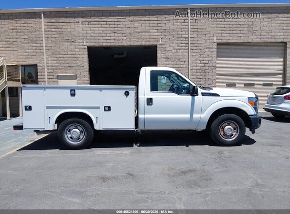 1FDBF2A67GED02514 2016 FORD F-250 Белый Вид задней части салона