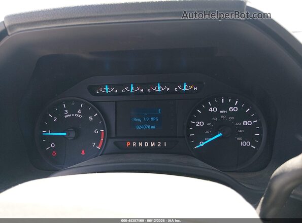 1FDBF2A67HEE28955 2017 FORD F-250 White Vista de los asientos traseros
