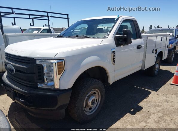 1FDBF2B63KEF82181 2019 FORD F-250 White Przód lewy