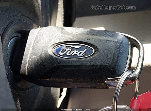 1FDBF2B63KEF82181 2019 FORD F-250 White Widok deski rozdzielczej