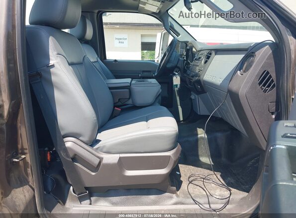 1FDBF2B68GEC46520 2016 FORD F-250 Brown Вид салону спереду