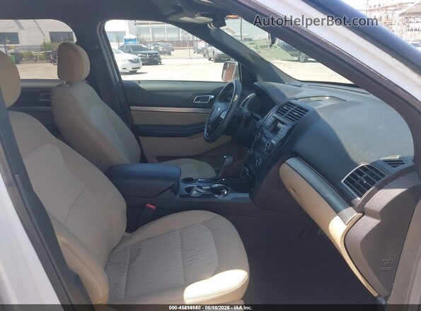 1FM5K7B81HGD58766 2017 FORD EXPLORER White Front interior view