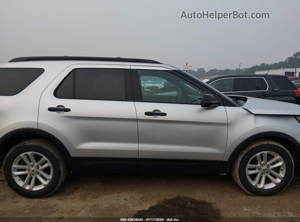 1FM5K7B84HGD08038 2017 FORD EXPLORER Silver Widok wnętrza z tyłu