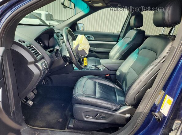 1FM5K7D80HGA91049 2017 FORD EXPLORER Синий Вид салона спереди