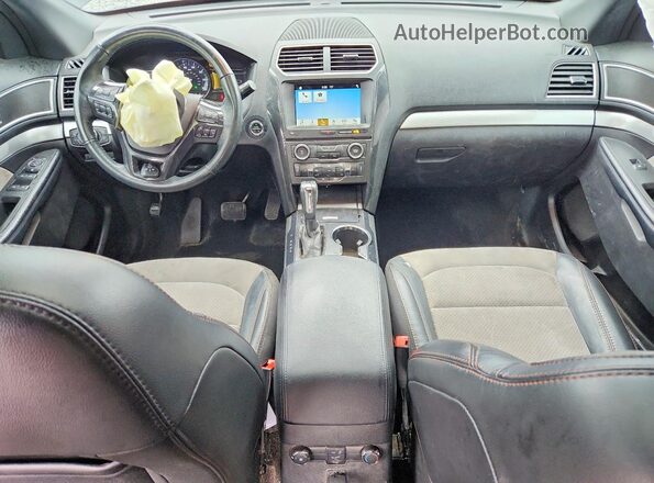 1FM5K7D80HGD50686 2017 FORD EXPLORER Black Dashboard view