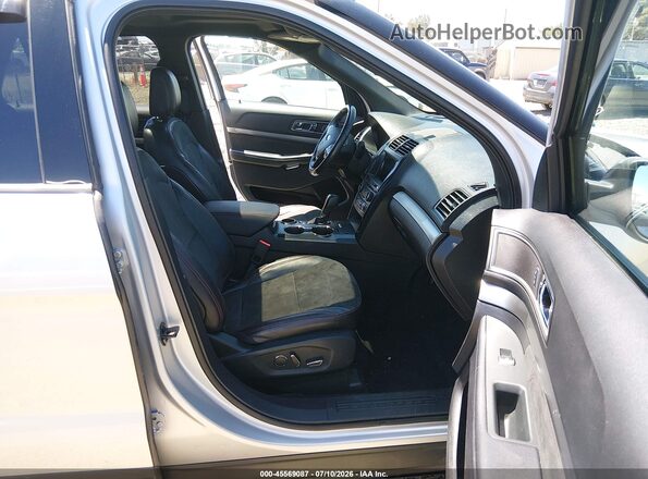 1FM5K7D80JGC72206 2018 FORD EXPLORER Silver წინა სალონის ხედი