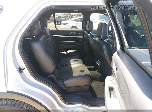 1FM5K7D80JGC72206 2018 FORD EXPLORER Silver VIN კოდის სტიკერის ხედი