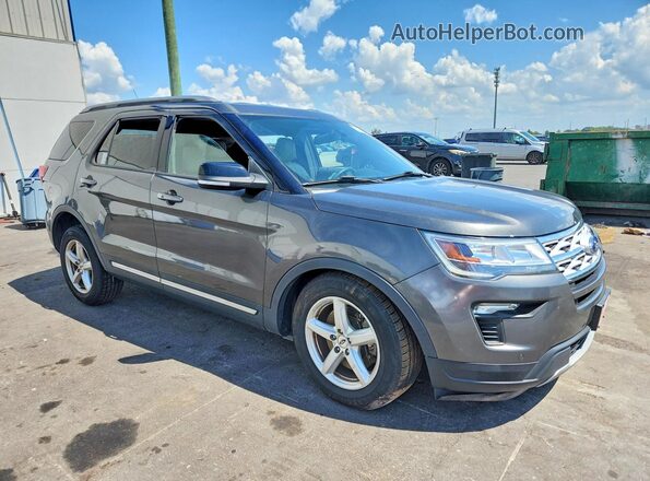 1FM5K7D80JGC91029 2018 FORD EXPLORER Silver Przód prawy