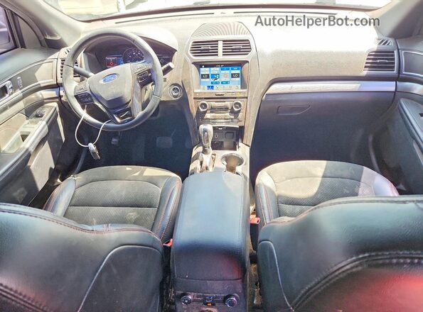 1FM5K7D82JGC05414 2018 FORD EXPLORER Silver Вид панелі приладів