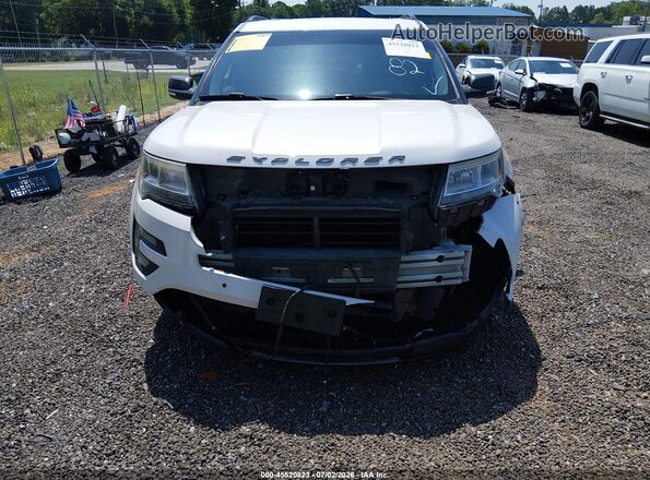 1FM5K7D83HGC31708 2017 FORD EXPLORER White Widok z przodu