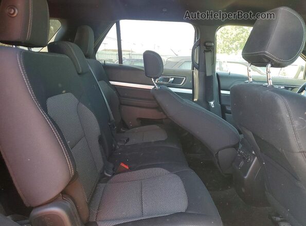 1FM5K7D83HGC46581 2017 FORD EXPLORER Blue Vista interior trasera