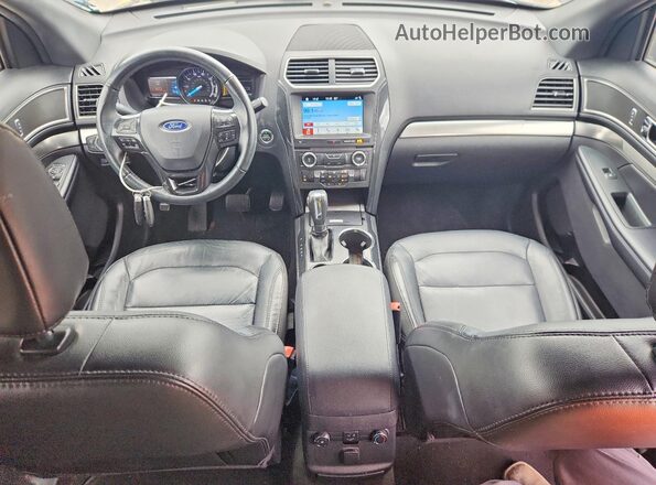 1FM5K7D83JGC27308 2018 FORD EXPLORER Gray Vista del salpicadero