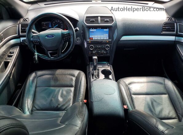 1FM5K7D85HGA69161 2017 FORD EXPLORER Gray Dashboard view