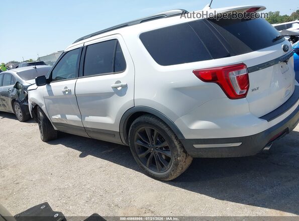 1FM5K7D85KGA07735 2019 FORD EXPLORER White Widok wnętrza 360 stopni