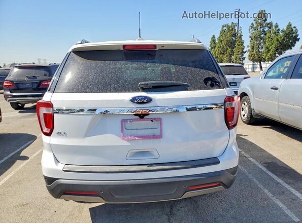 1FM5K7D85KGB09147 2019 FORD EXPLORER White Widok z tyłu