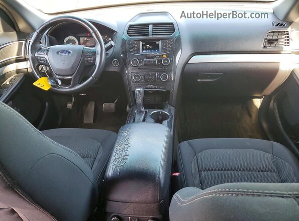 1FM5K7D86HGA46956 2017 FORD EXPLORER Gray Вид панелі приладів