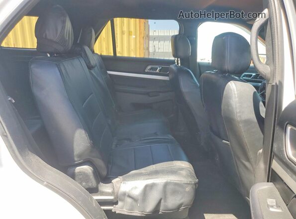 1FM5K7D87HGA27638 2017 FORD EXPLORER White Սալոնի հետևի տեսք