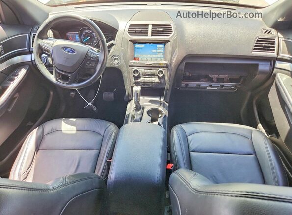 1FM5K7D87HGD64536 2017 FORD EXPLORER White Widok deski rozdzielczej