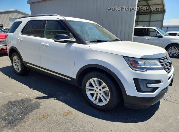 1FM5K7D87HGD64536 2017 FORD EXPLORER White Przód prawy