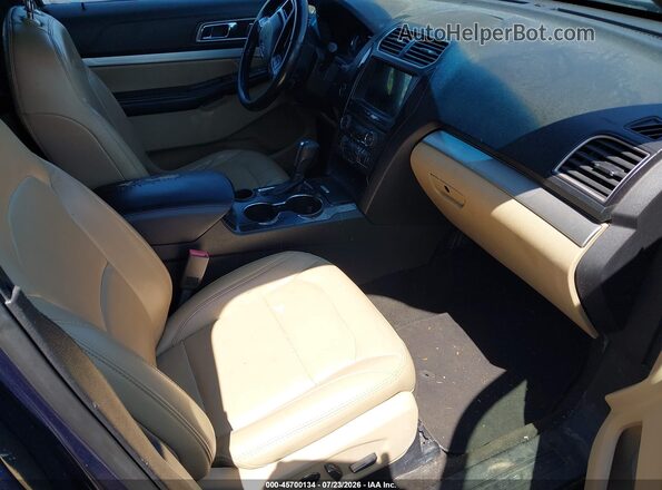 1FM5K7D88HGC56202 2017 FORD EXPLORER Dark Blue Вид салона спереди