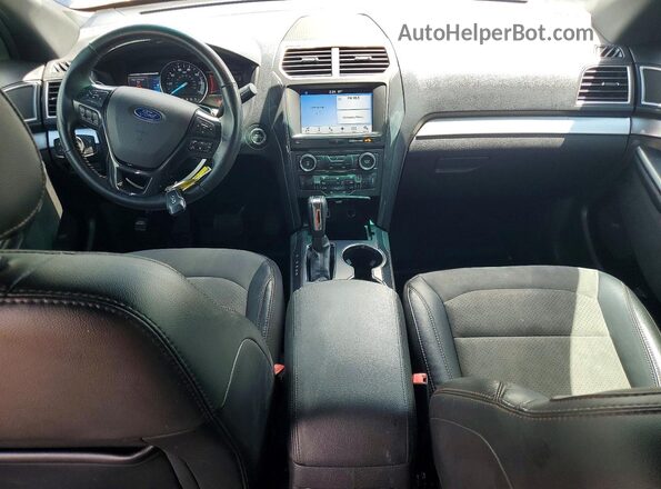 1FM5K7D88HGD52444 2017 FORD EXPLORER Blue Dashboard view