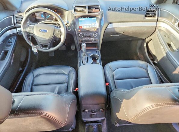 1FM5K7D89HGD86375 2017 FORD EXPLORER Charcoal Widok deski rozdzielczej