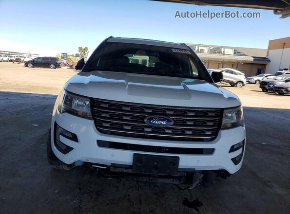 1FM5K7D89HGE42217 2017 FORD EXPLORER White Widok z przodu