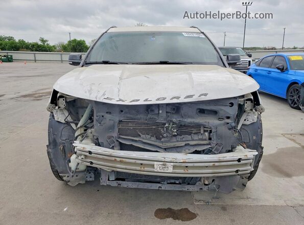 1FM5K7D8XHGA15841 2017 FORD EXPLORER White Widok z przodu