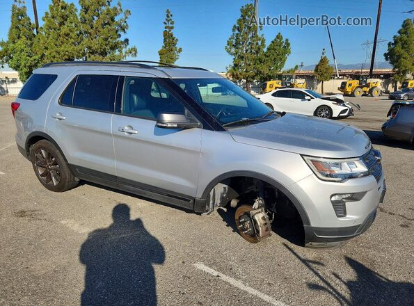1FM5K7D8XJGA55925 2018 FORD EXPLORER Silver Передня права чверть