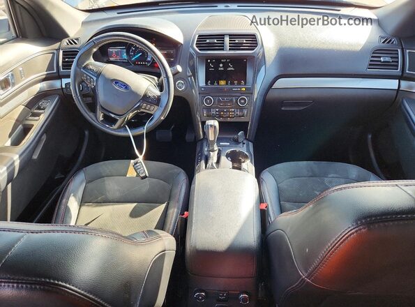 1FM5K7D8XJGA55925 2018 FORD EXPLORER Silver Вид панелі приладів