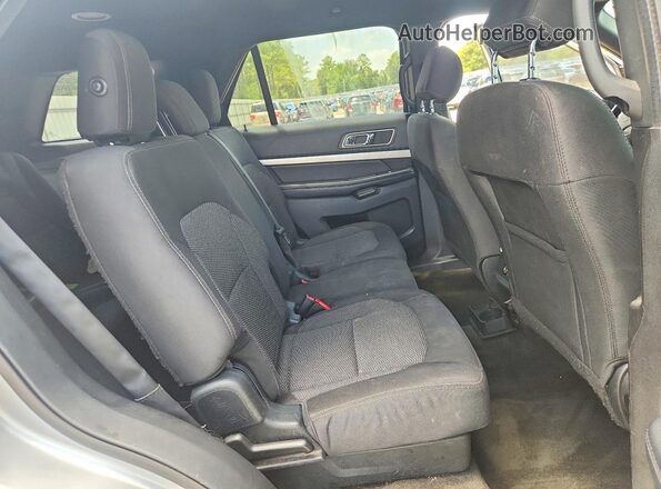 1FM5K7DH3HGC91827 2017 FORD EXPLORER Silver Вид задньої частини салону