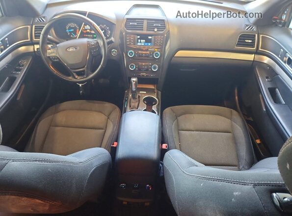 1FM5K7DH5HGC67805 2017 FORD EXPLORER Beige Vista del salpicadero