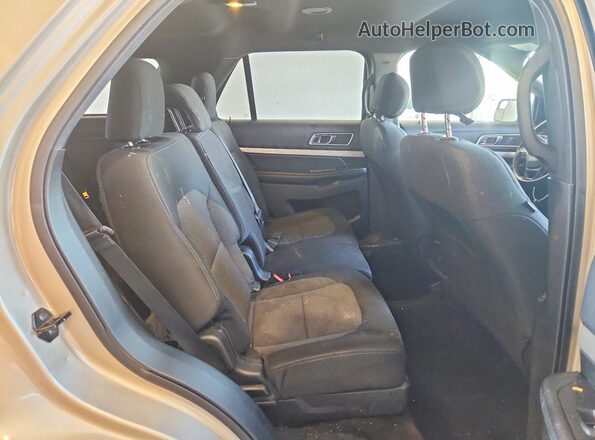 1FM5K7DH5HGC67805 2017 FORD EXPLORER Beige Vista de los asientos traseros