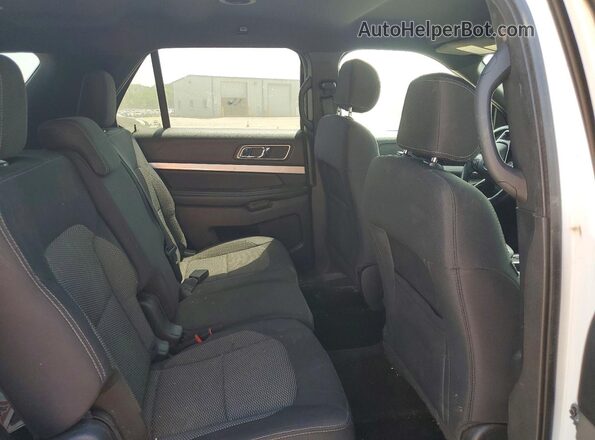 1FM5K7DH5HGD87684 2017 FORD EXPLORER White Vista interior trasera