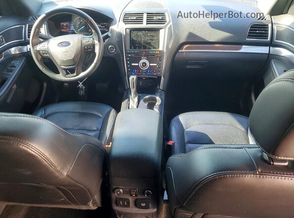 1FM5K7F80HGE33709 2017 FORD EXPLORER Gray Widok deski rozdzielczej