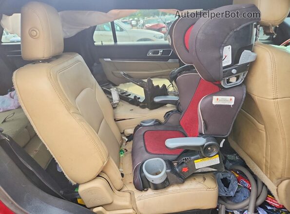 1FM5K7F82HGC37495 2017 FORD EXPLORER Red Widok wnętrza z tyłu