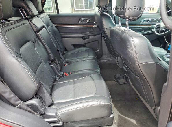 1FM5K7F83HGA37662 2017 FORD EXPLORER Red Widok tylnych siedzeń