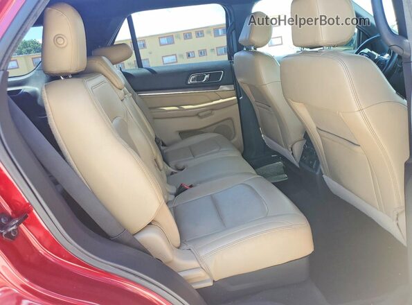 1FM5K7F85HGD49448 2017 FORD EXPLORER Red Widok tylnych siedzeń