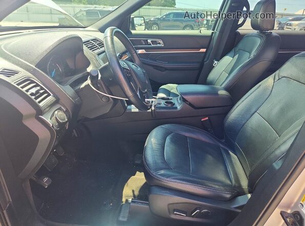 1FM5K7F85JGA15619 2018 FORD EXPLORER Silver Սալոնի դիմացի տեսք